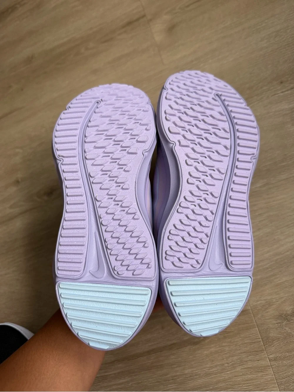 Nike Girls Cosmic Runner  Purple Sneakers New SZ 3